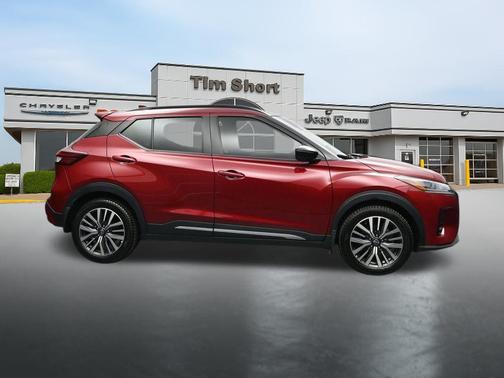 Scarlet Ember Tintcoat 2023 Nissan Kicks SR