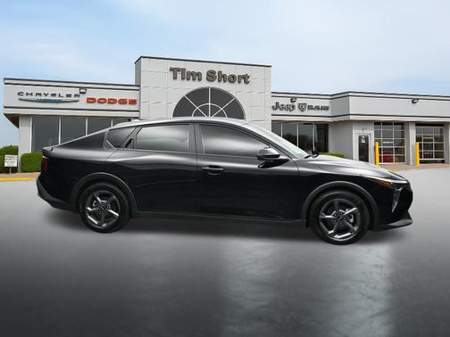 Aurora Black Pearl 2025 Kia K4 LXS