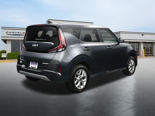 Gravity Gray 2023 Kia Soul LX