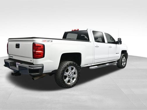 Summit White 2019 Chevrolet Silverado 2500 LT