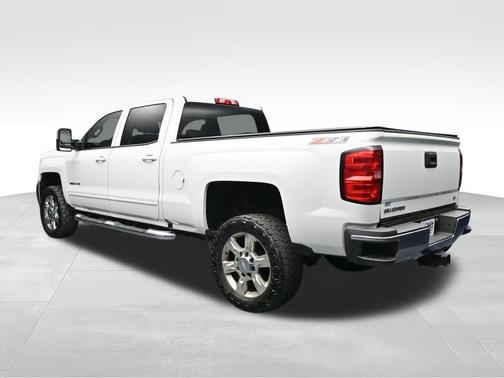 Summit White 2019 Chevrolet Silverado 2500 LT
