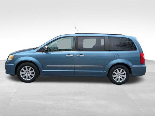 2011 Chrysler Town & Country Touring-L