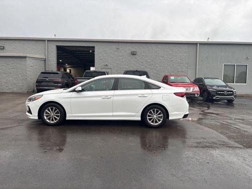 2019 Hyundai SONATA SE