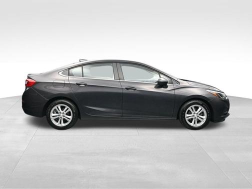 Tungsten Metallic 2017 Chevrolet Cruze LT