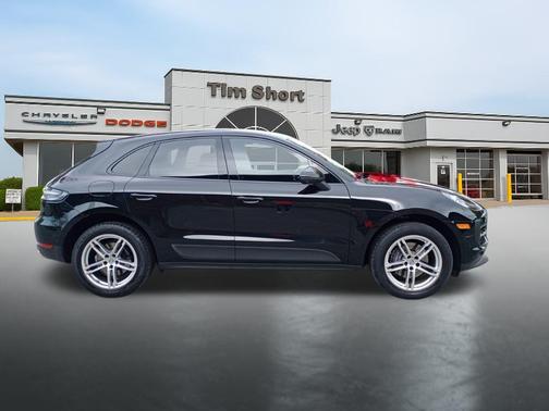 2021 Porsche Macan Base