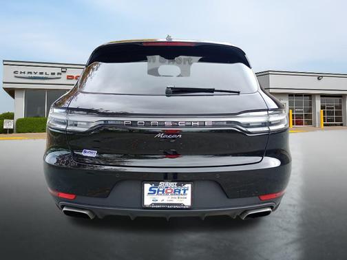 2021 Porsche Macan Base