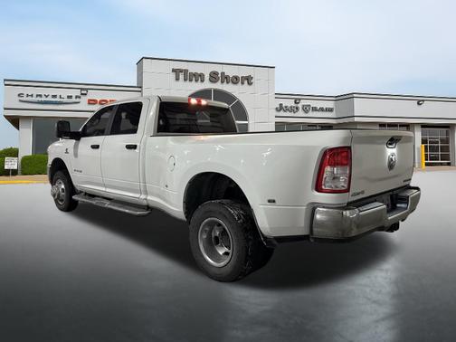 2024 RAM 3500 Big Horn Crew Cab 4x4 8' Box