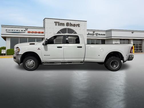 2024 RAM 3500 Big Horn Crew Cab 4x4 8' Box