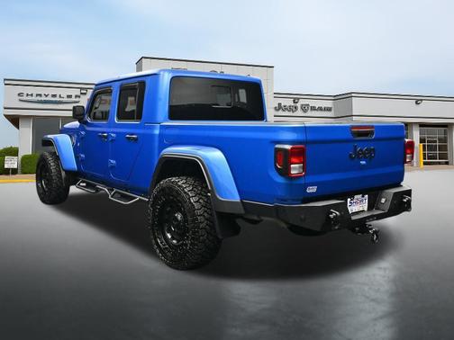 Hydro Blue Pearlcoat 2024 Jeep Gladiator Nighthawk