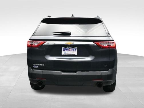 Graphite Metallic 2020 Chevrolet Traverse LT Cloth