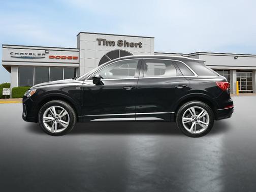 Mythos Black Metallic 2024 Audi Q3 Premium 45 TFSI S line quattro Tiptronic
