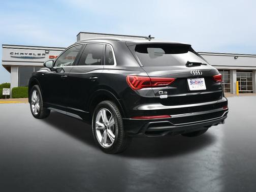 Mythos Black Metallic 2024 Audi Q3 Premium 45 TFSI S line quattro Tiptronic