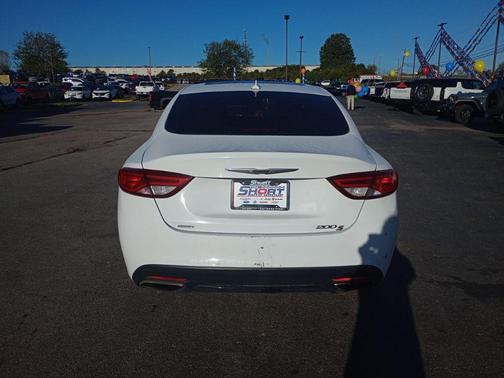 2015 Chrysler 200 S