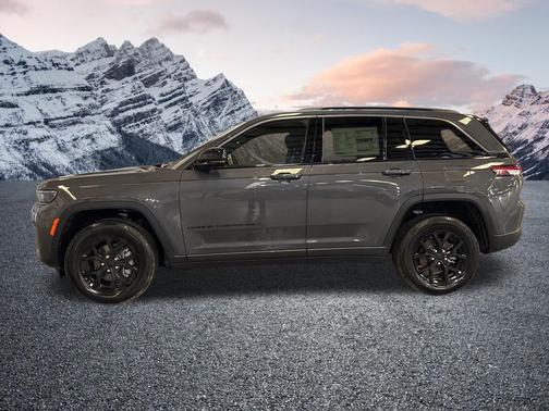 Baltic Gray Metallic Clearcoat 2026 Jeep Grand Cherokee Altitude