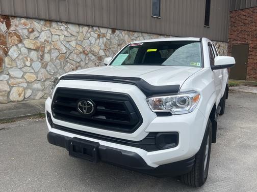 2022 Toyota Tacoma SR