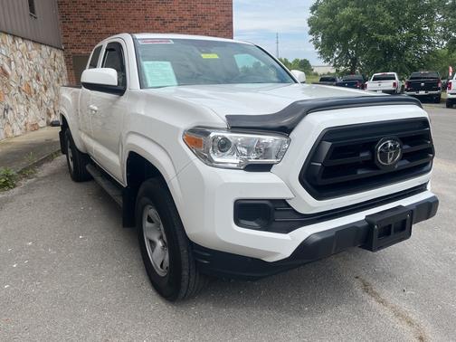 2022 Toyota Tacoma SR
