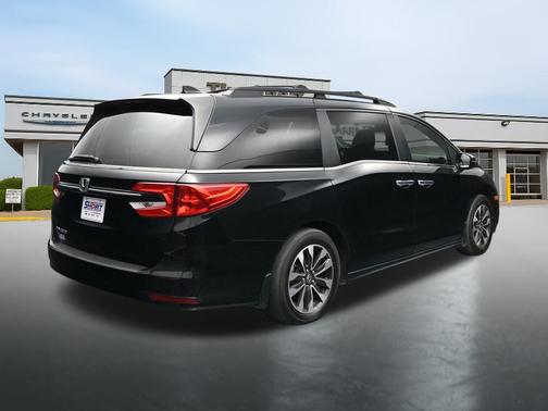Crystal Black Pearl 2024 Honda Odyssey EX-L