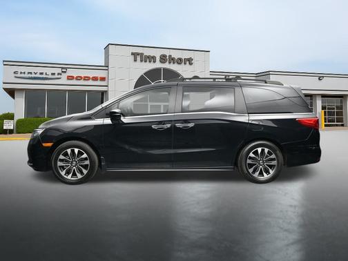 Crystal Black Pearl 2024 Honda Odyssey EX-L