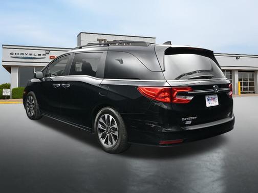 Crystal Black Pearl 2024 Honda Odyssey EX-L