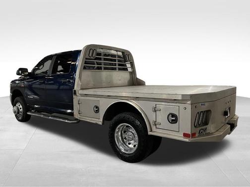 2022 RAM 3500 Big Horn Crew Cab 4x4 8' Box