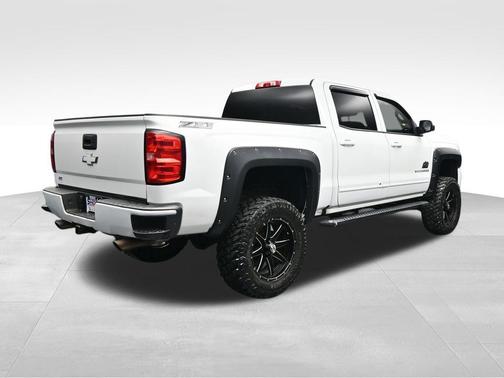 Summit White 2018 Chevrolet Silverado 1500 2LT