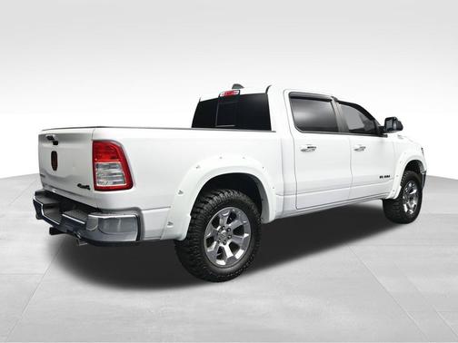 Bright White Clearcoat 2019 RAM 1500 Big Horn
