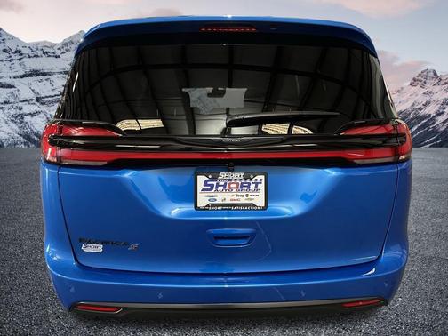 2026 Chrysler Pacifica L