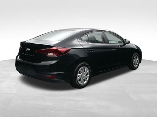 Phantom Black 2020 Hyundai ELANTRA SE