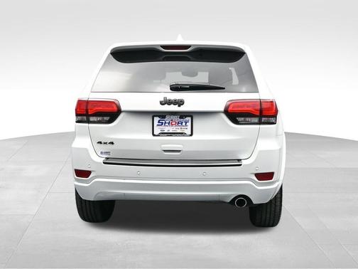 Bright White Clearcoat 2018 Jeep Grand Cherokee Altitude