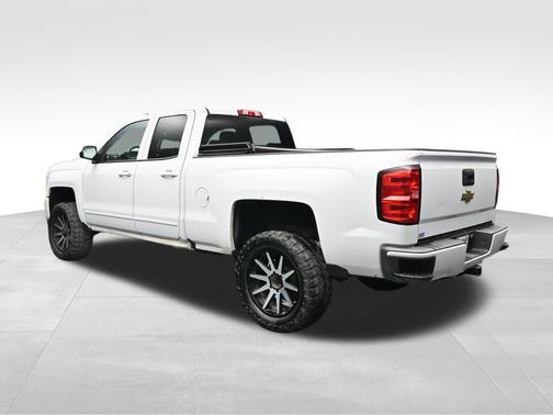 Summit White 2017 Chevrolet Silverado 1500 2LT