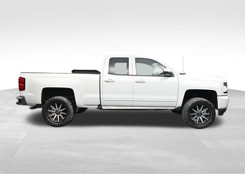 Summit White 2017 Chevrolet Silverado 1500 2LT
