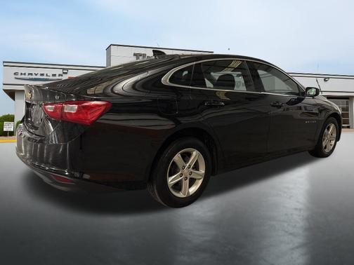 Mosaic Black Metallic 2023 Chevrolet Malibu FWD 1LT