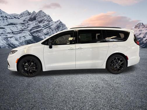 Bright White Clearcoat 2026 Chrysler Pacifica L