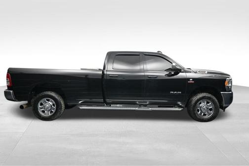 Diamond Black Crystal Pearlcoat 2020 RAM 3500 Tradesman Crew Cab 4x4 8' Box