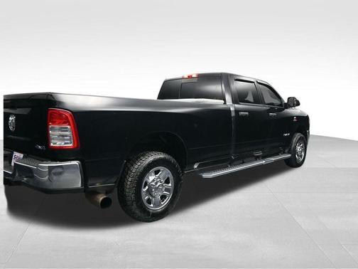 Diamond Black Crystal Pearlcoat 2020 RAM 3500 Tradesman Crew Cab 4x4 8' Box