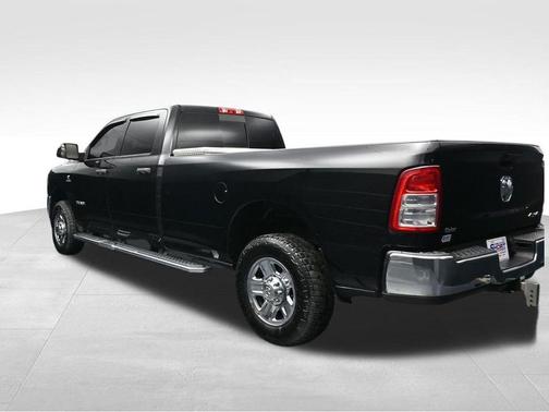 Diamond Black Crystal Pearlcoat 2020 RAM 3500 Tradesman Crew Cab 4x4 8' Box