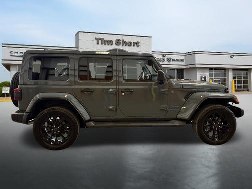 2025 Jeep Wrangler 4xe Sahara