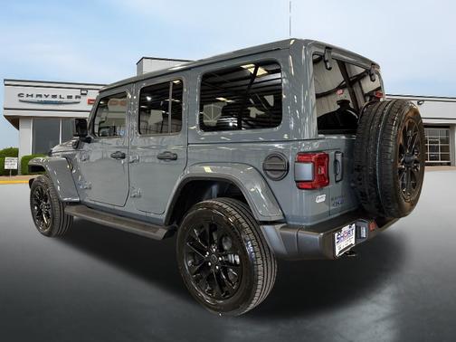 2025 Jeep Wrangler 4xe Sahara