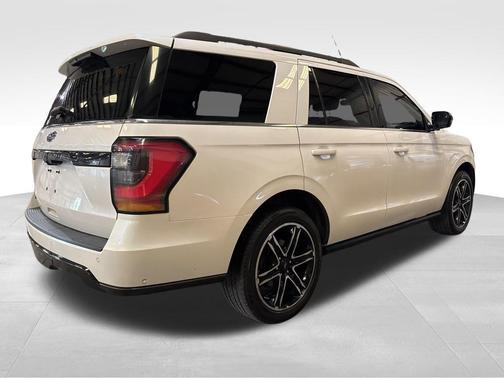 White Platinum Metallic Tri-Coat 2019 Ford Expedition Limited