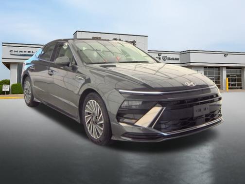 2025 Hyundai SONATA Hybrid SE