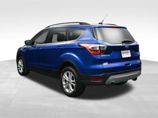 Ruby Red Metallic Tinted Clearcoat 2017 Ford Escape SE