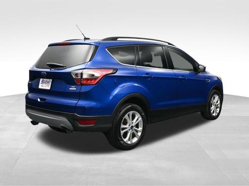 Ruby Red Metallic Tinted Clearcoat 2017 Ford Escape SE
