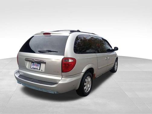 2005 Chrysler Town & Country Touring