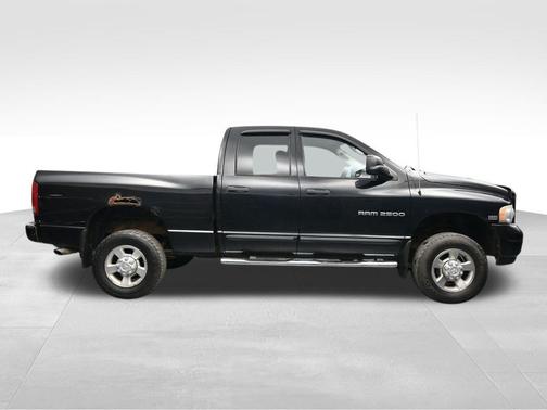 Black 2005 Dodge Ram 2500 SLT Quad Cab