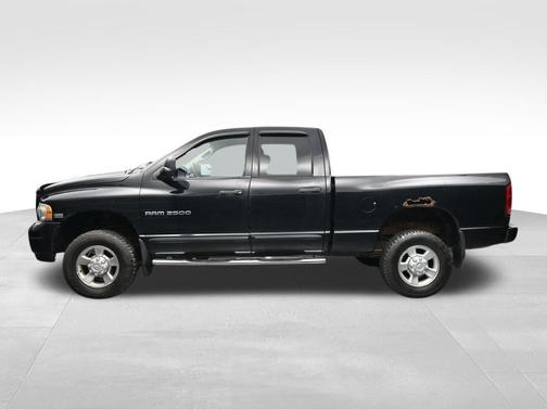 Black 2005 Dodge Ram 2500 SLT Quad Cab