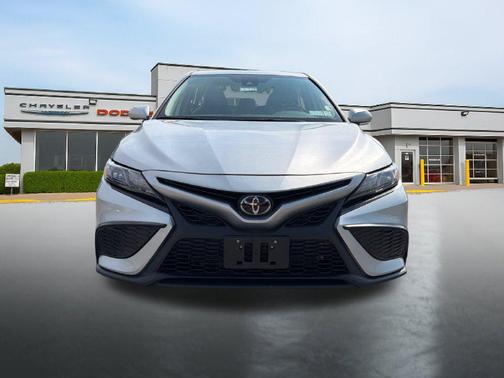 Celestial Silver Metallic 2024 Toyota Camry SE
