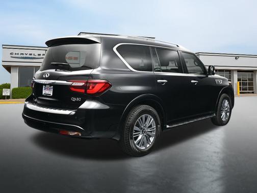 Mineral Black 2022 INFINITI QX80 Luxe