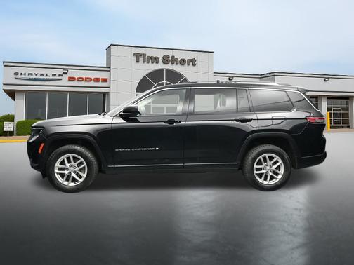 Diamond Black Crystal Pearlcoat 2022 Jeep Grand Cherokee L Laredo