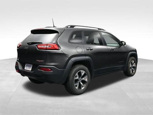 Granite Crystal Metallic Clearcoat 2017 Jeep Cherokee Trailhawk