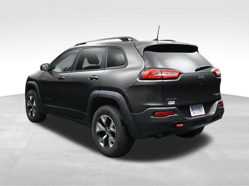 Granite Crystal Metallic Clearcoat 2017 Jeep Cherokee Trailhawk
